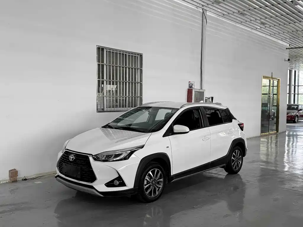 Toyota Yaris L
