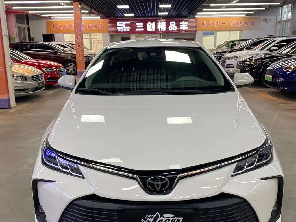 Toyota Corolla — фото 2