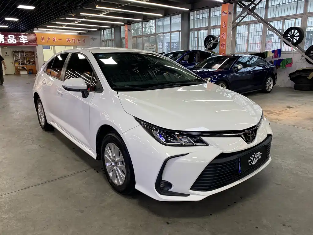 Toyota Corolla — фото 3