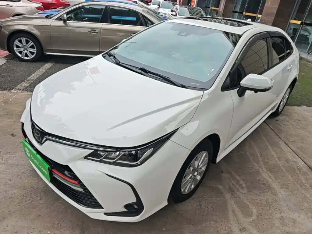 Toyota Corolla — фото 2