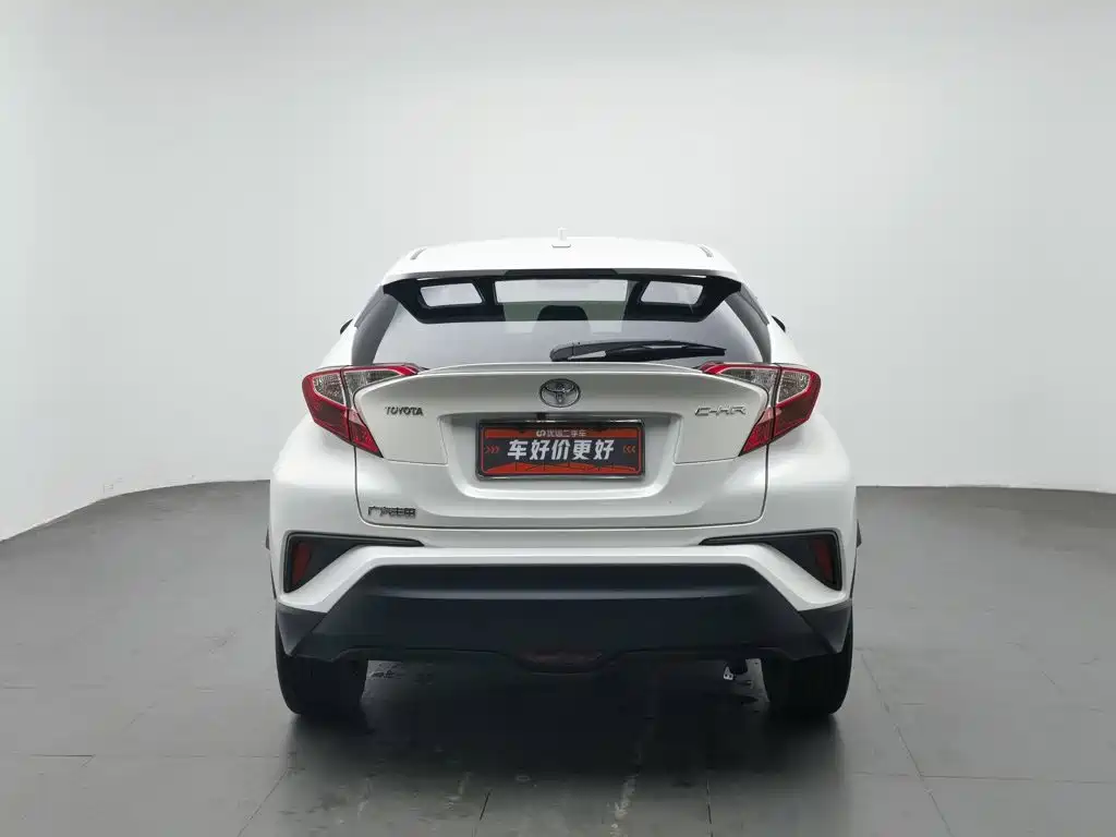 Toyota C-HR — фото 4