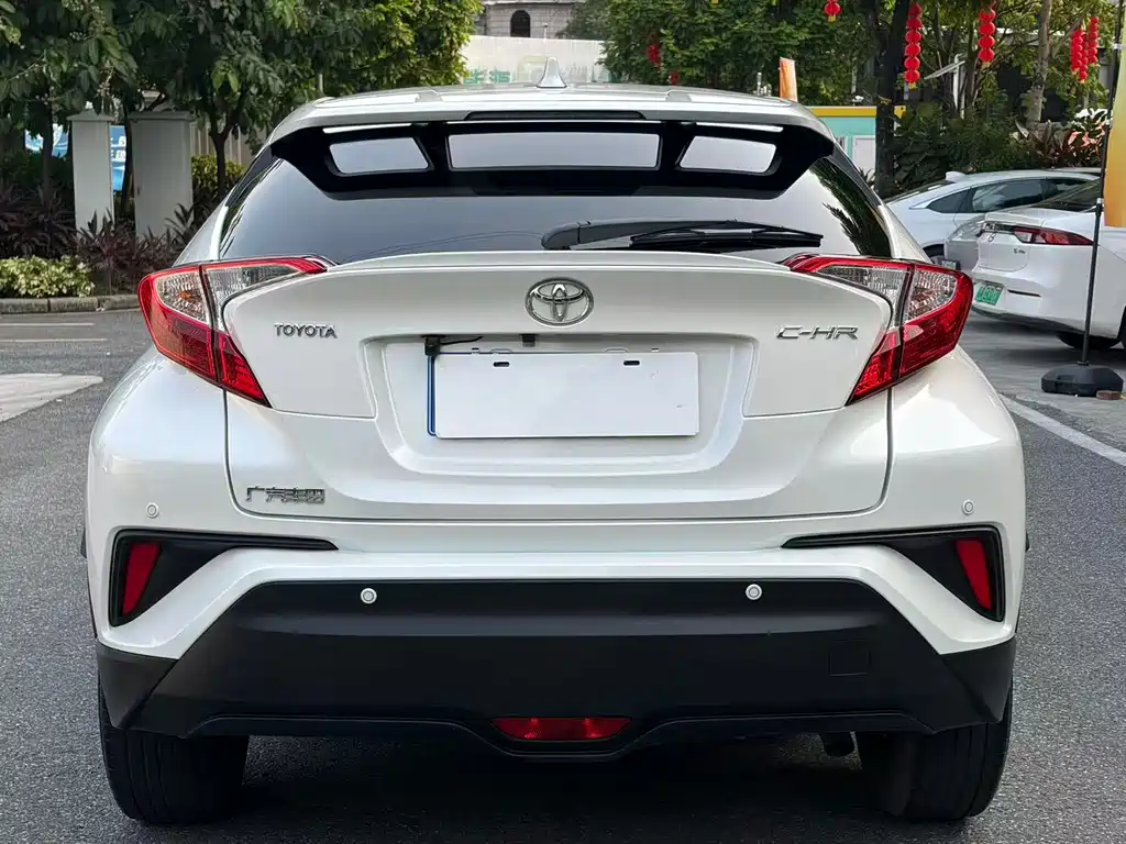 Toyota C-HR — фото 6