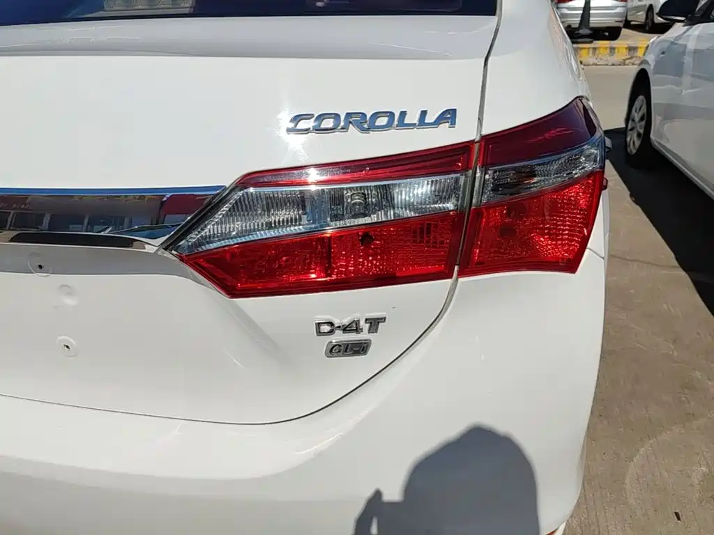 Toyota Corolla — фото 8