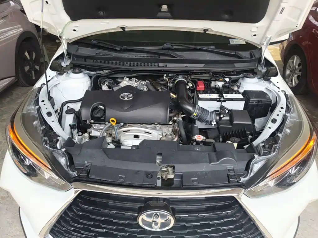 Toyota Yaris L — фото 20