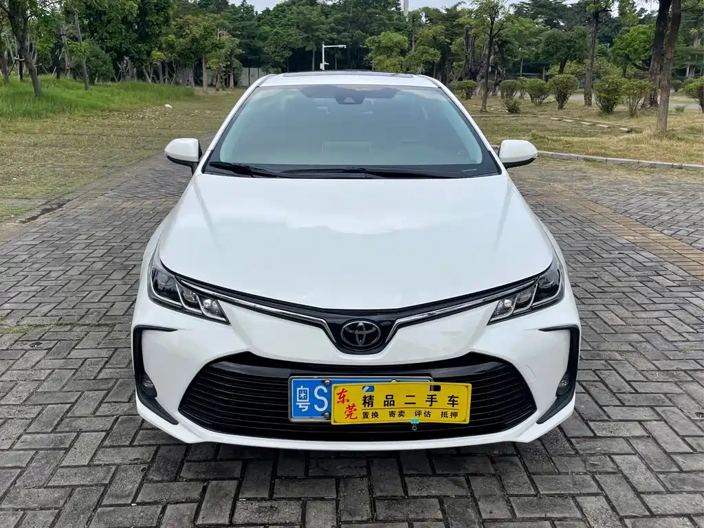 Toyota Corolla — фото 2