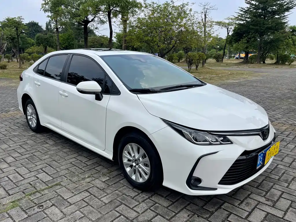 Toyota Corolla — фото 3