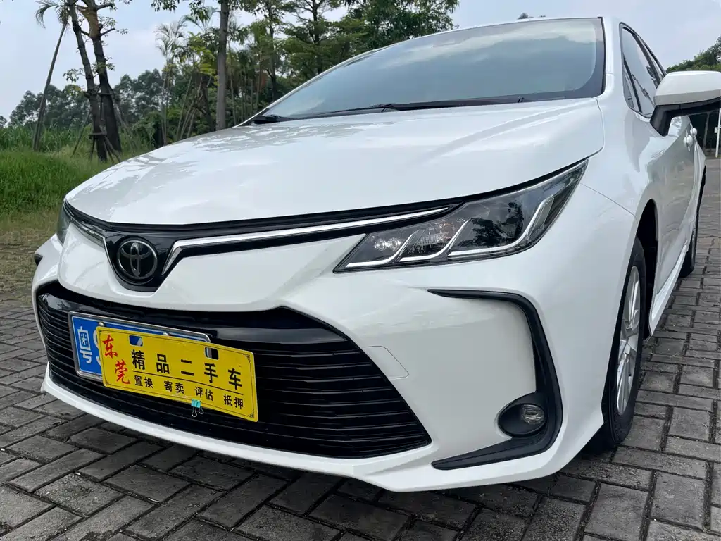 Toyota Corolla — фото 4