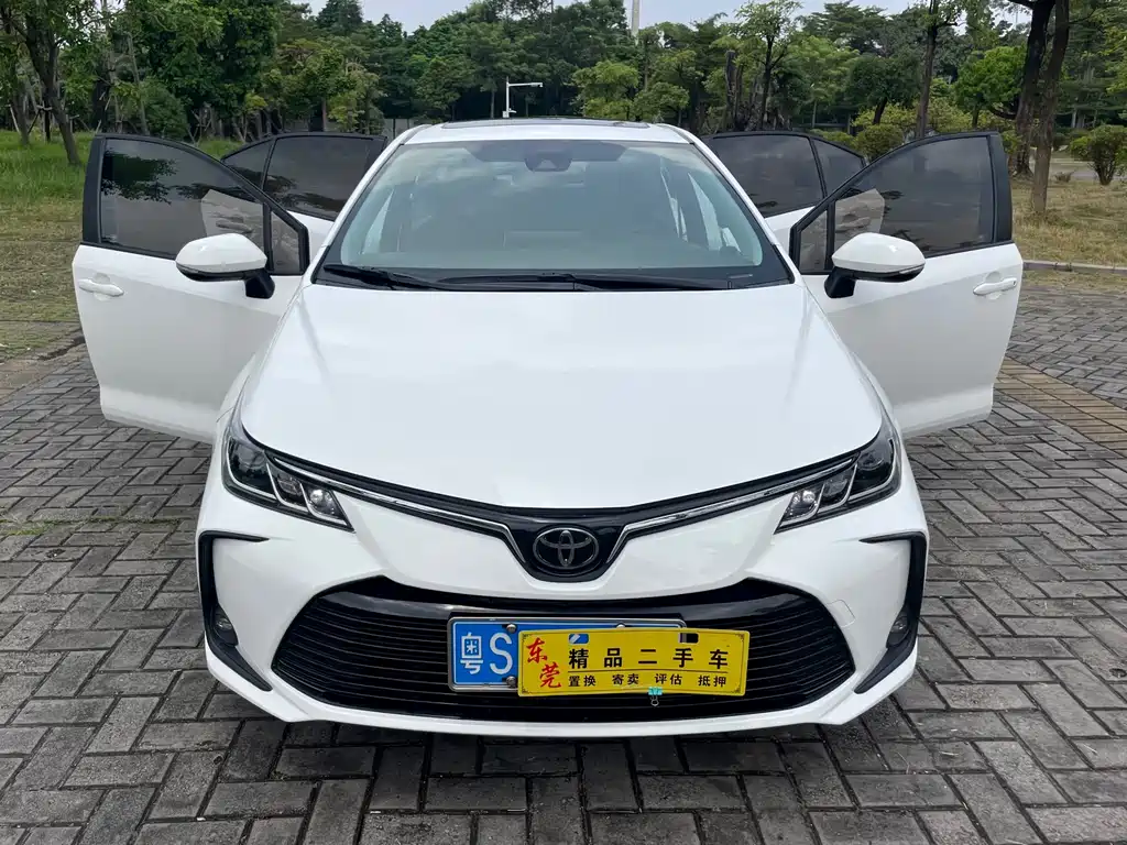 Toyota Corolla — фото 9