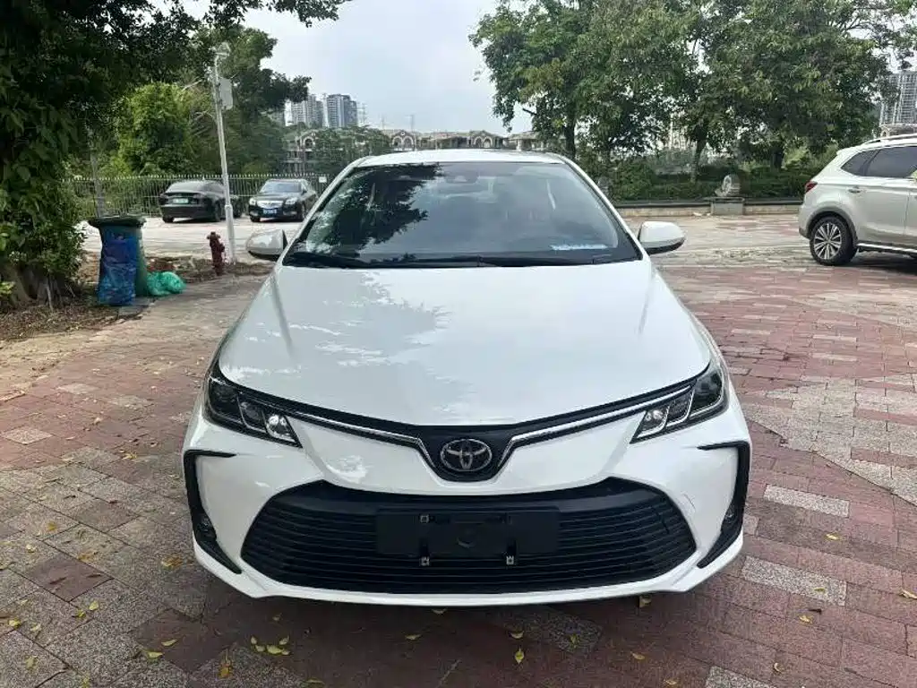 Toyota Corolla — фото 2