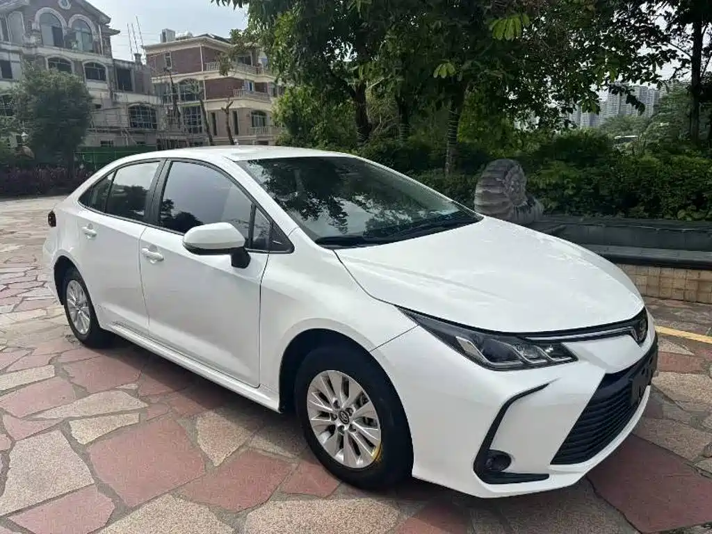 Toyota Corolla — фото 6