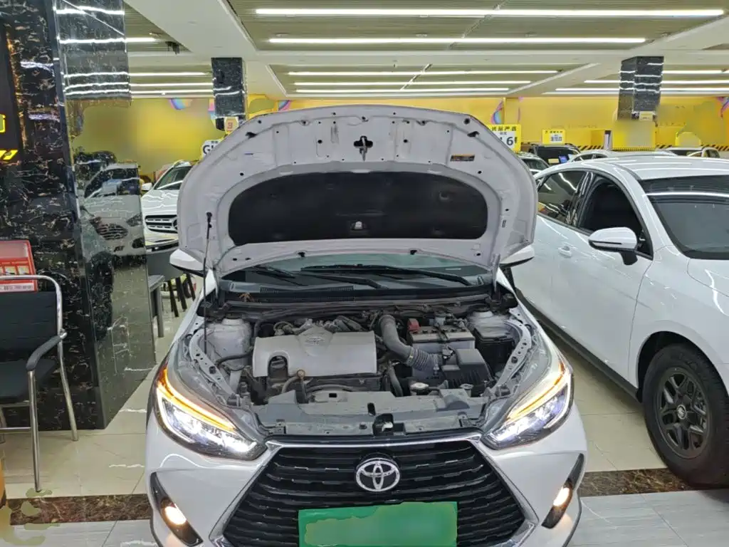 Toyota Yaris L — фото 20