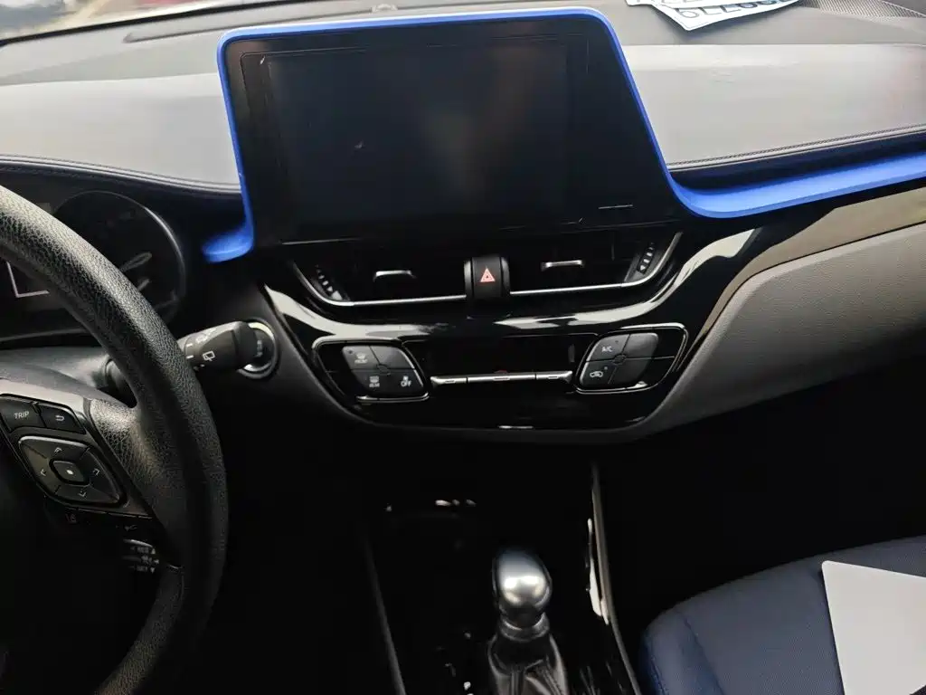Toyota C-HR — фото 23