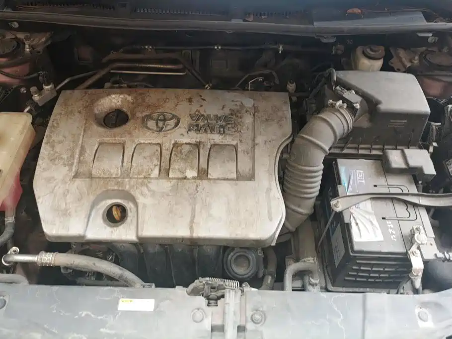 Toyota RAV4 — фото 10