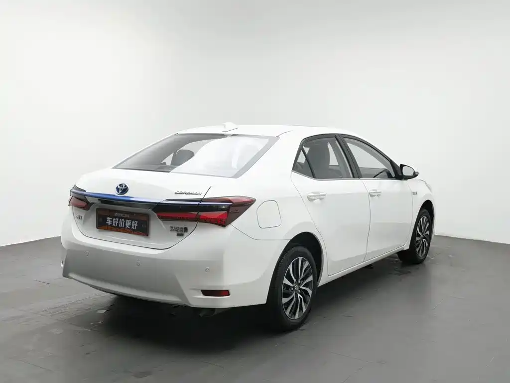 Toyota Corolla Hybrid — фото 2
