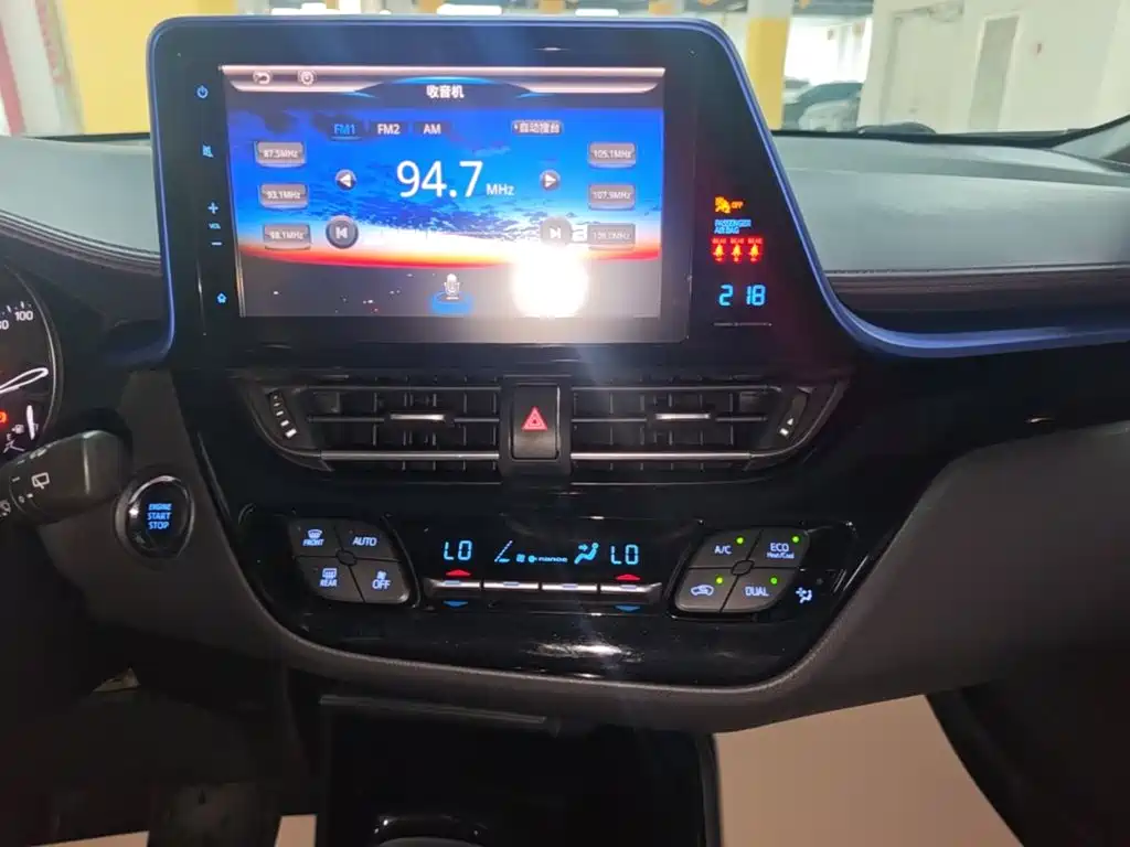 Toyota C-HR — фото 13