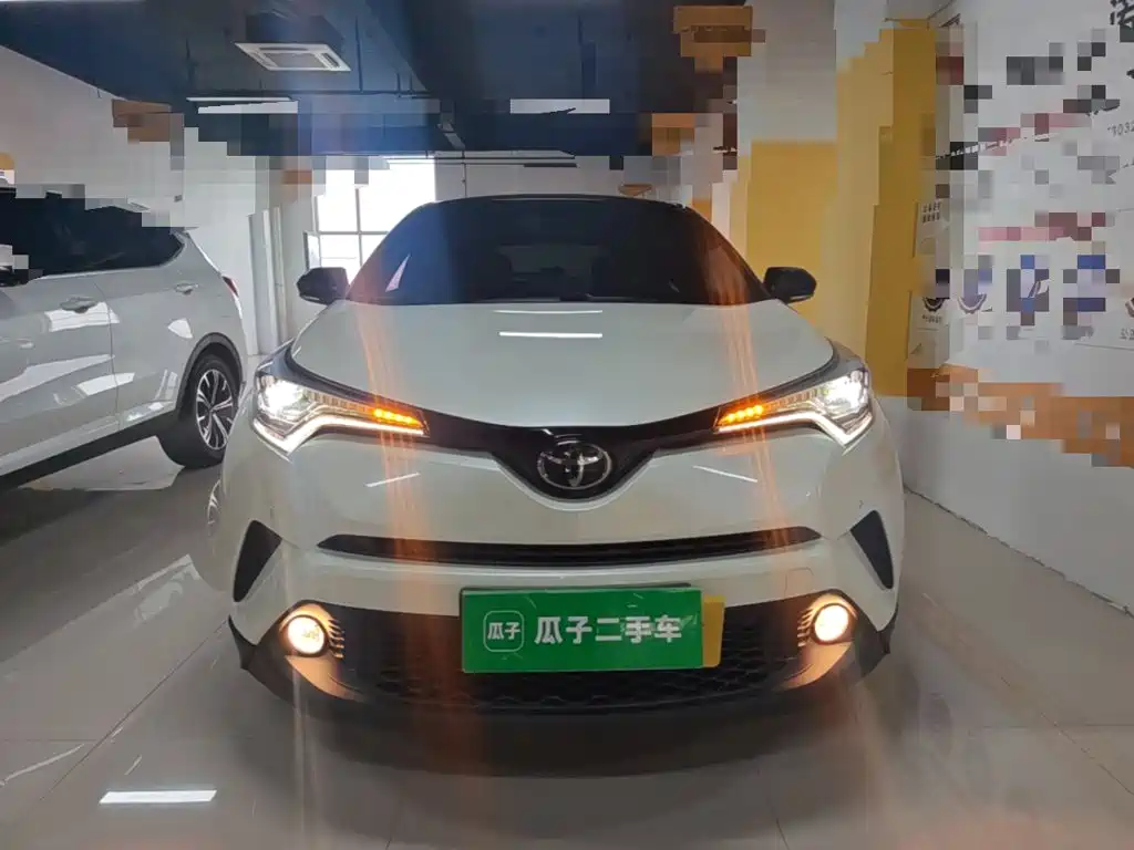 Toyota C-HR — фото 3