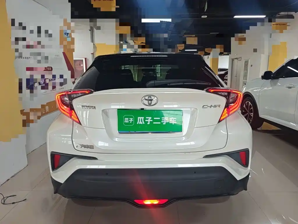 Toyota C-HR — фото 6