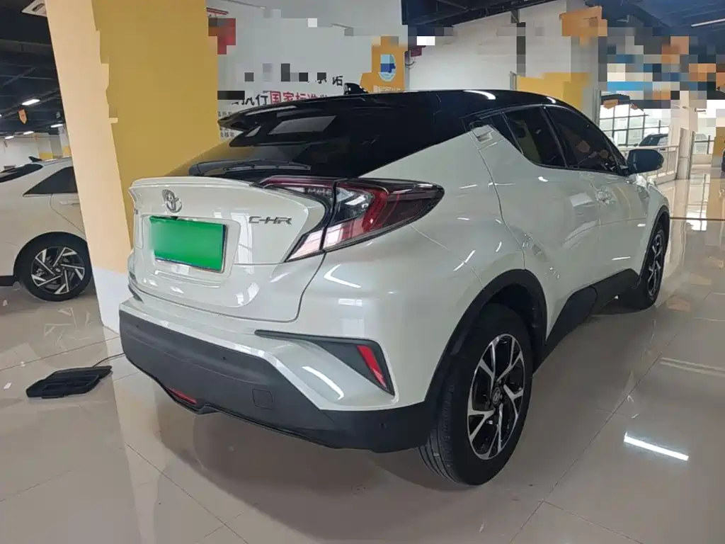 Toyota C-HR — фото 7