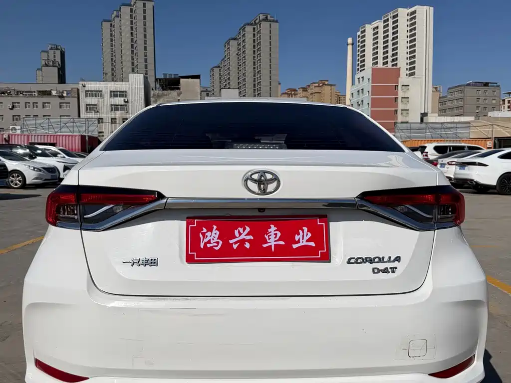 Toyota Corolla — фото 5