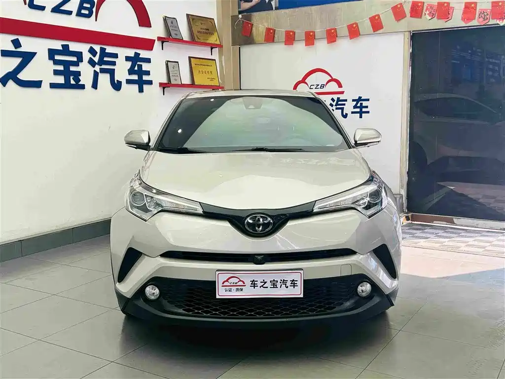 Toyota C-HR — фото 3