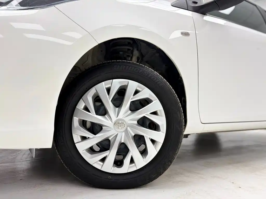 Toyota Vios FS — фото 13