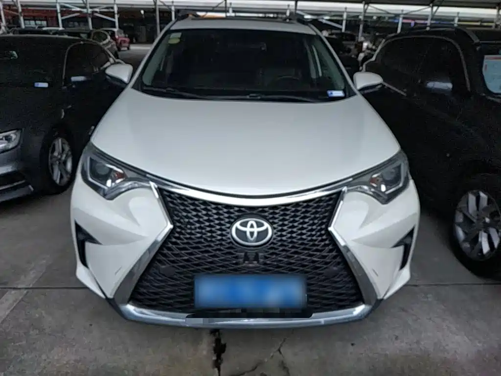 Toyota RAV4 — фото 3