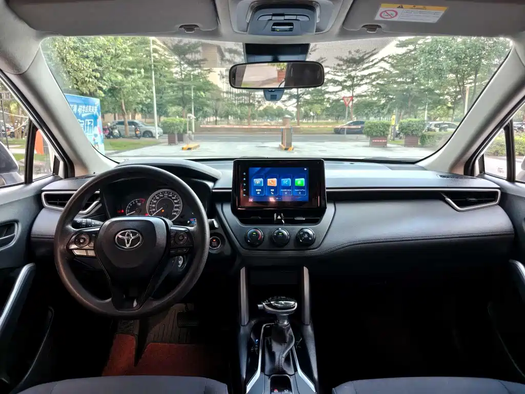 Toyota Corolla Cross — фото 8