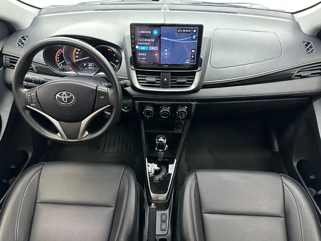 Toyota Yaris L — фото 9