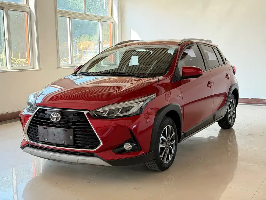 Toyota Yaris L — фото 3