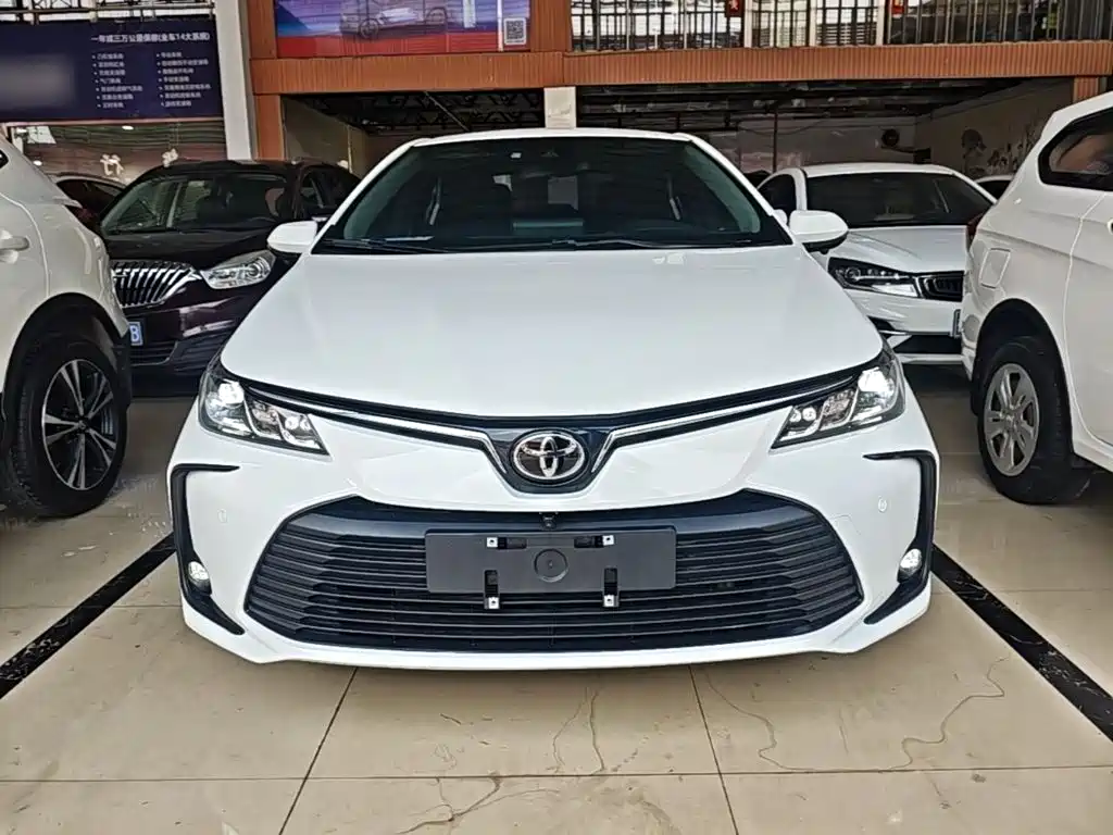Toyota Corolla — фото 3