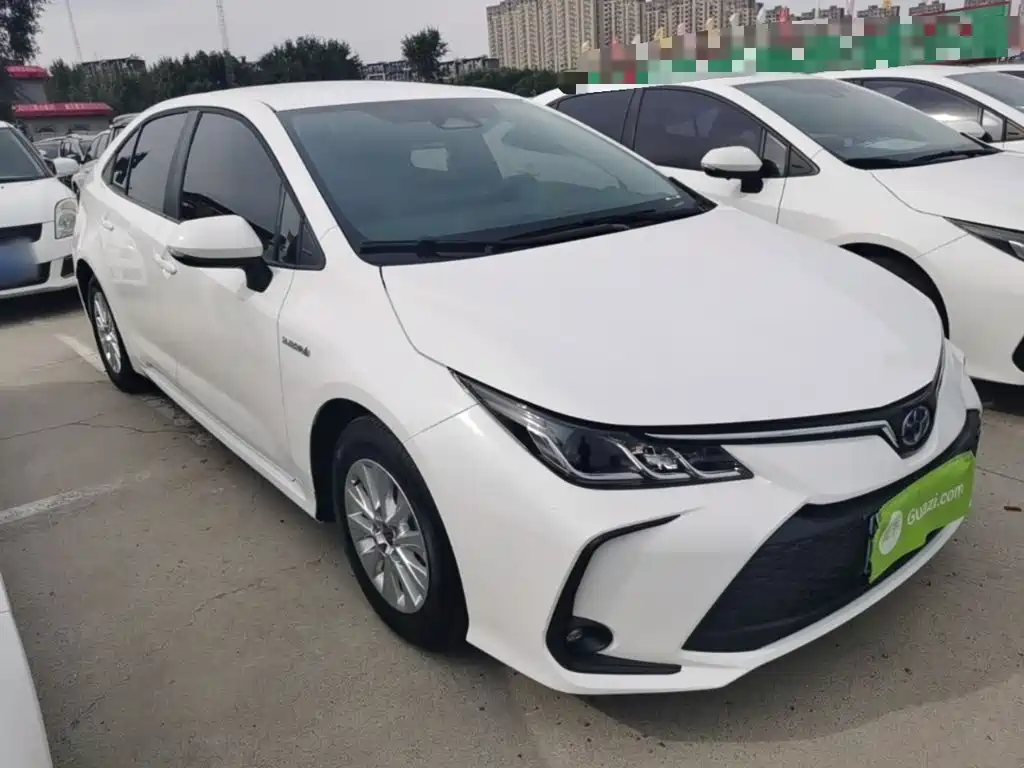 Toyota Corolla — фото 4