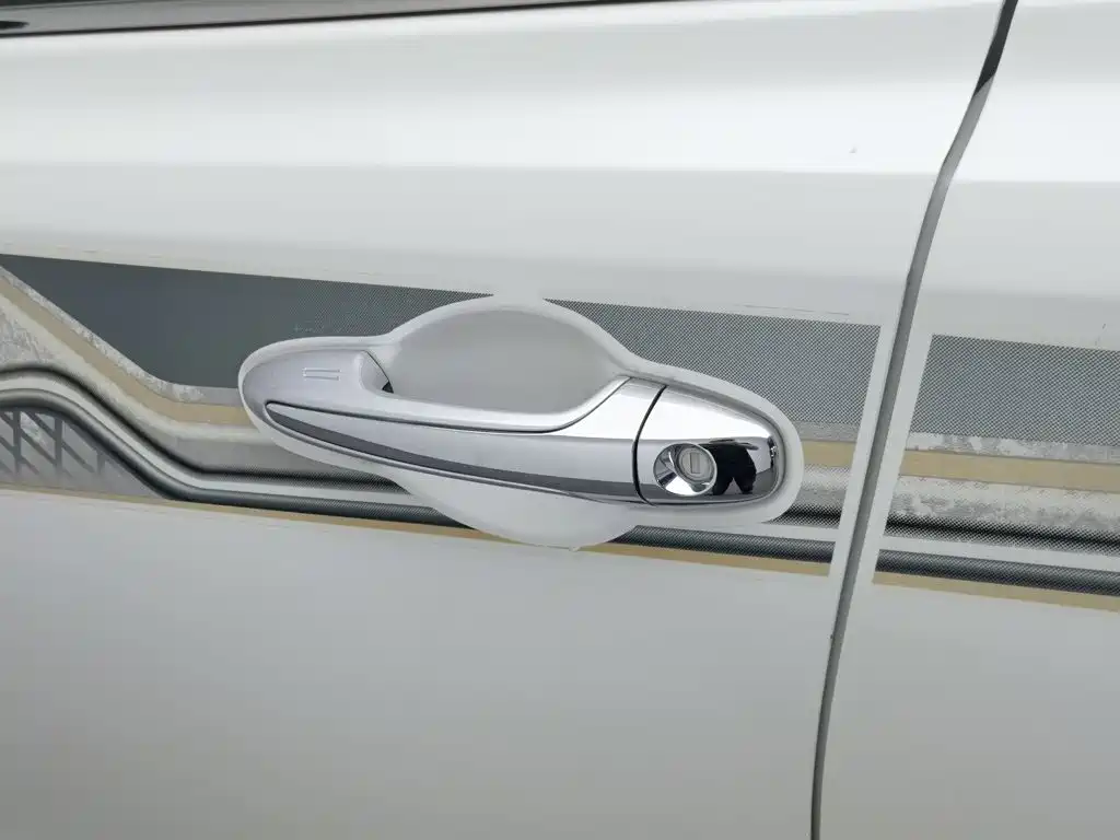 Toyota RAV4 — фото 18