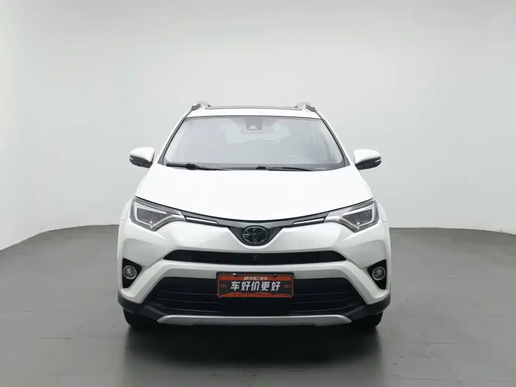 Toyota RAV4 — фото 3