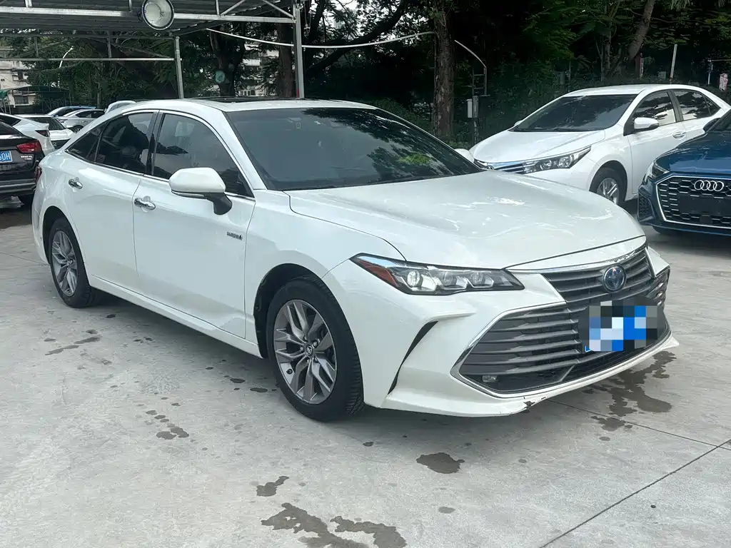 Toyota Avalon — фото 2