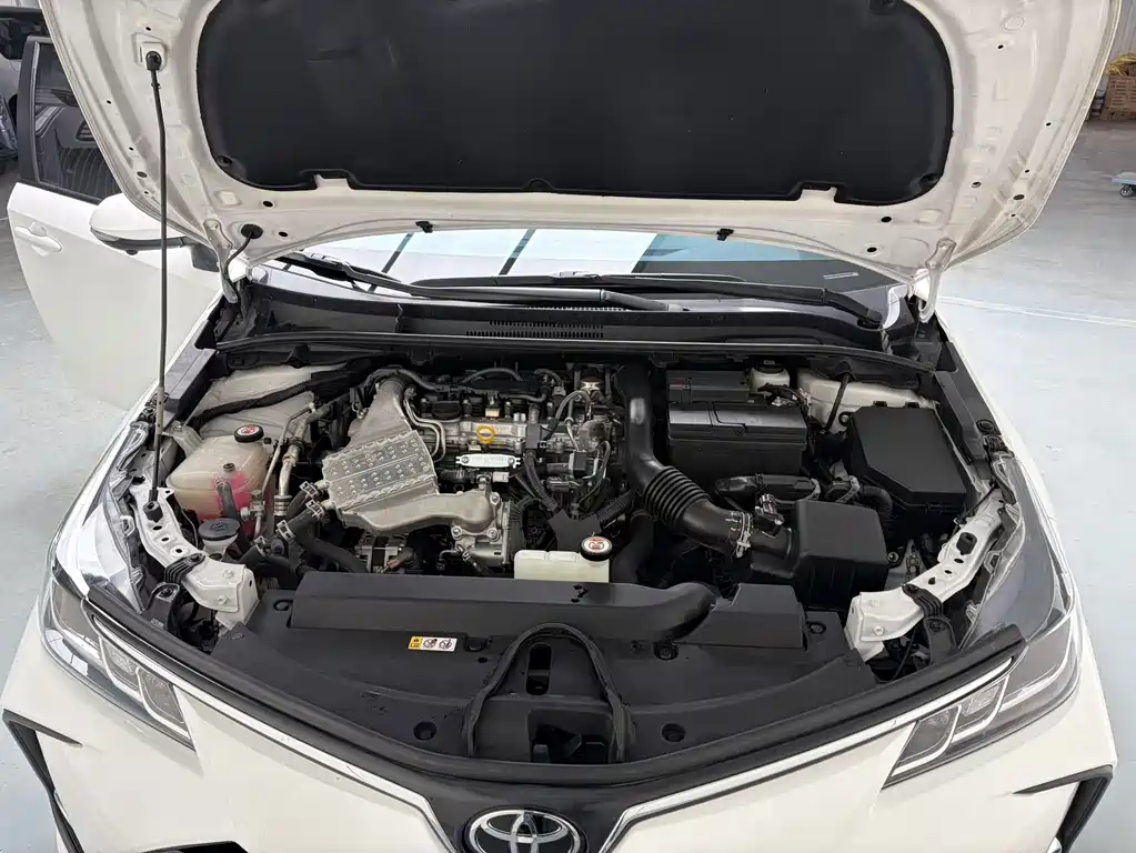 Toyota Corolla — фото 18