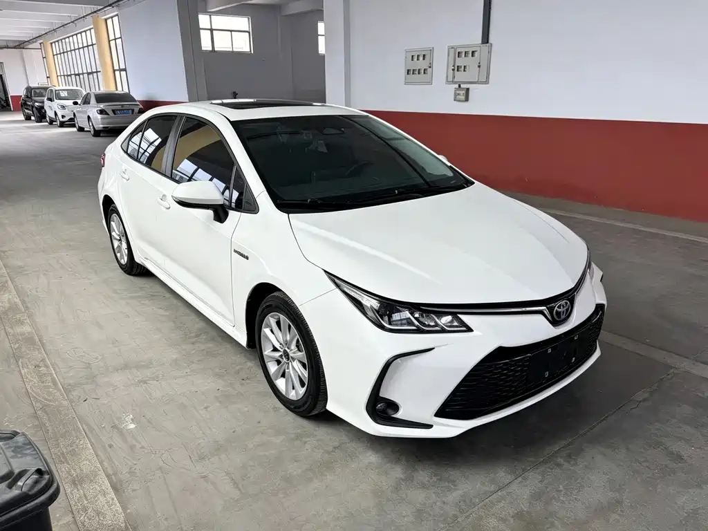Toyota Corolla — фото 3