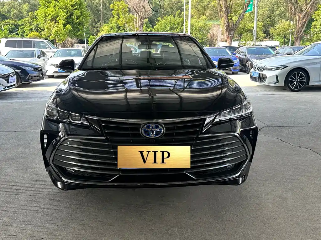 Toyota Avalon — фото 2