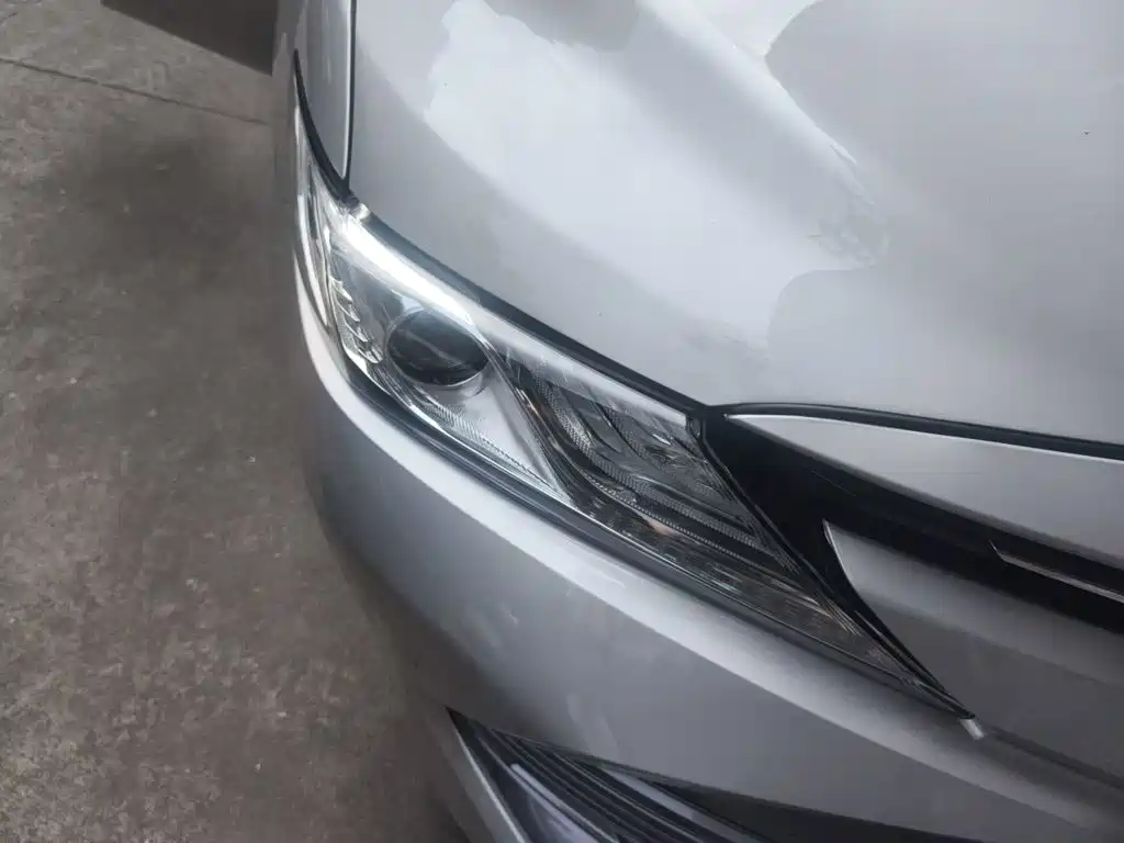 Toyota Camry — фото 7