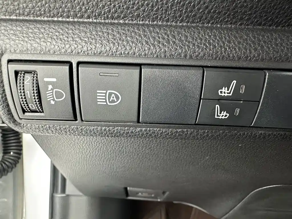 Toyota Levin — фото 11