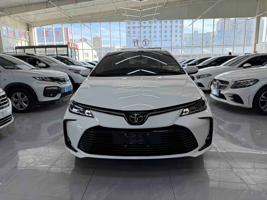 Toyota Corolla — фото 2