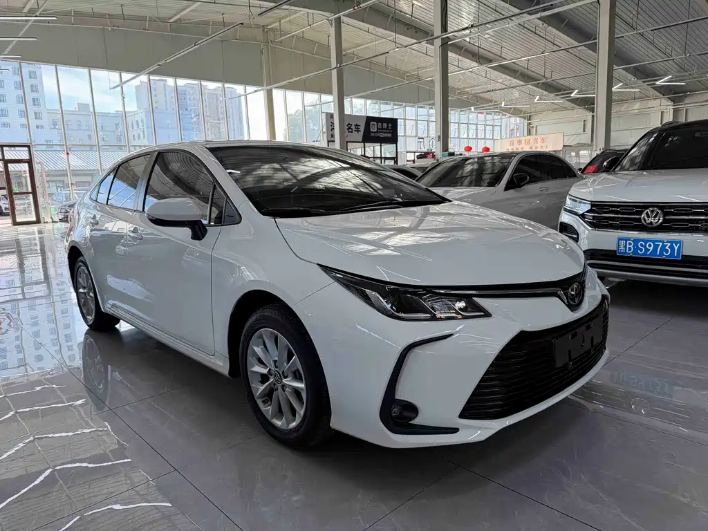 Toyota Corolla — фото 3