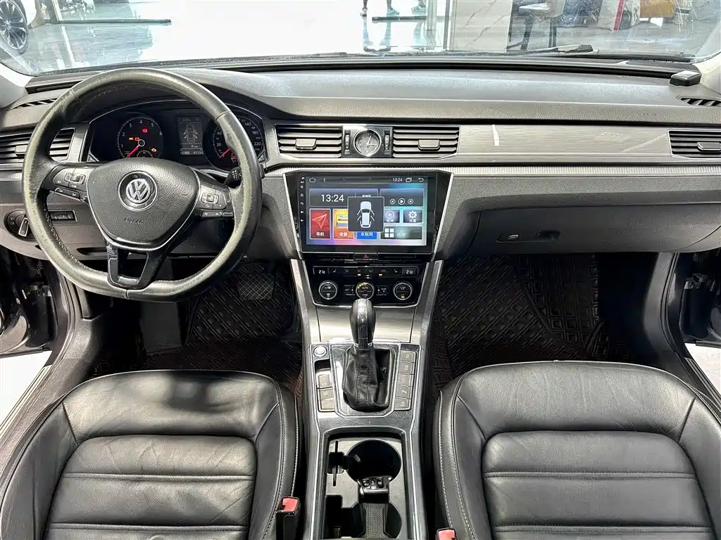 Volkswagen Passat — фото 8