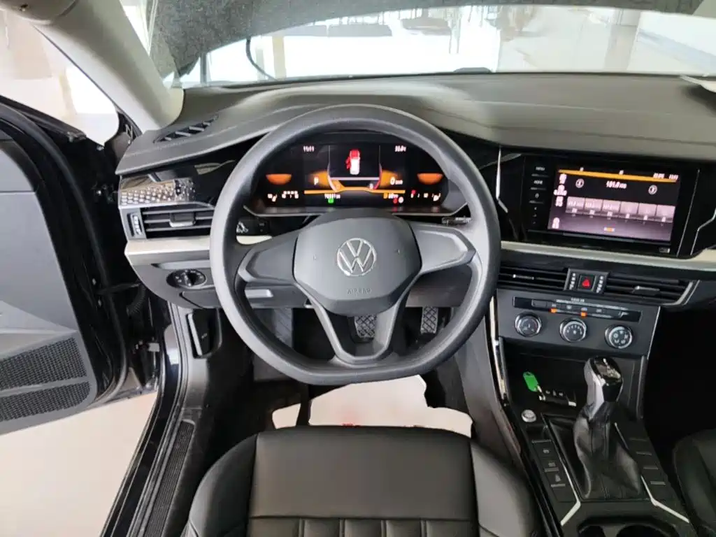 Volkswagen Passat — фото 11