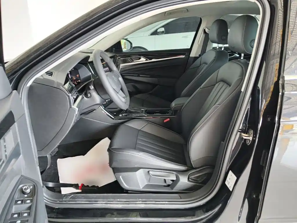 Volkswagen Passat — фото 15