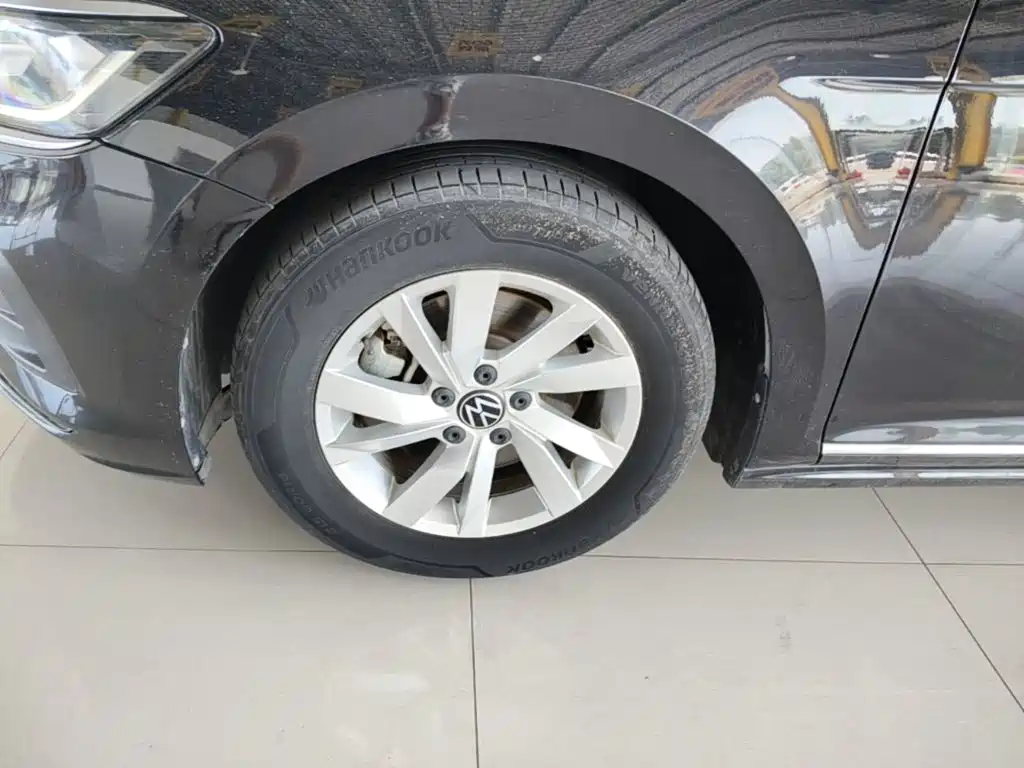 Volkswagen Passat — фото 23