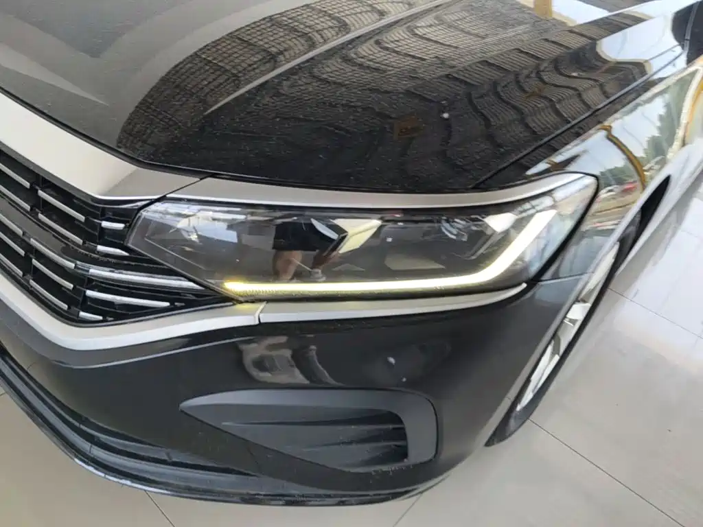Volkswagen Passat — фото 24