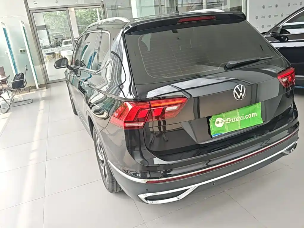 Volkswagen Tiguan L — фото 5