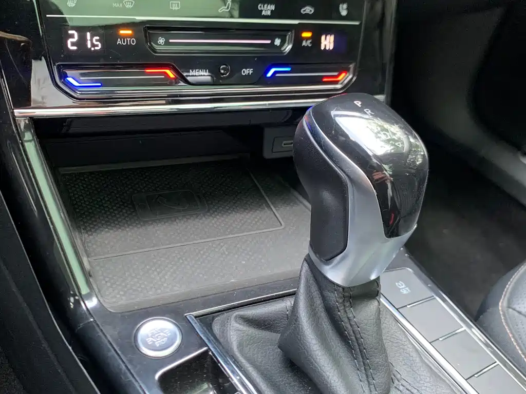 Volkswagen Passat — фото 18