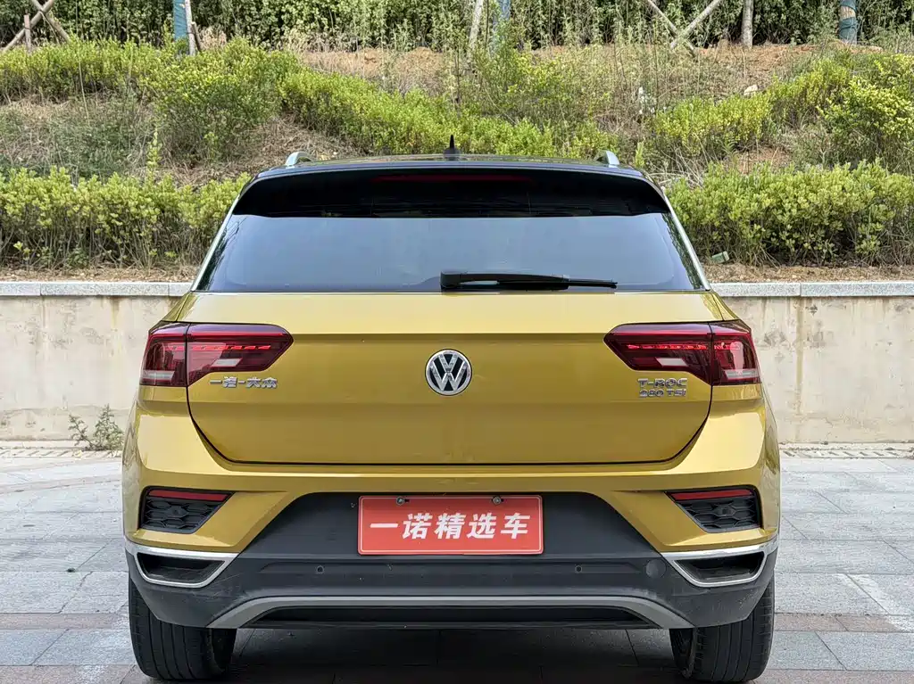 Volkswagen T-Roc — фото 2