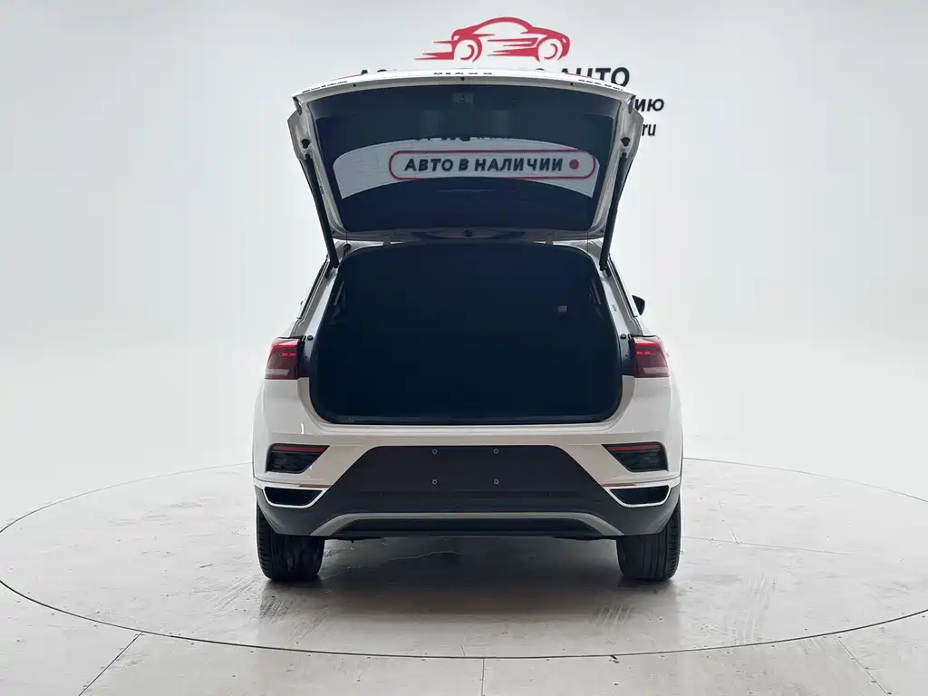 Volkswagen T-Roc — фото 8